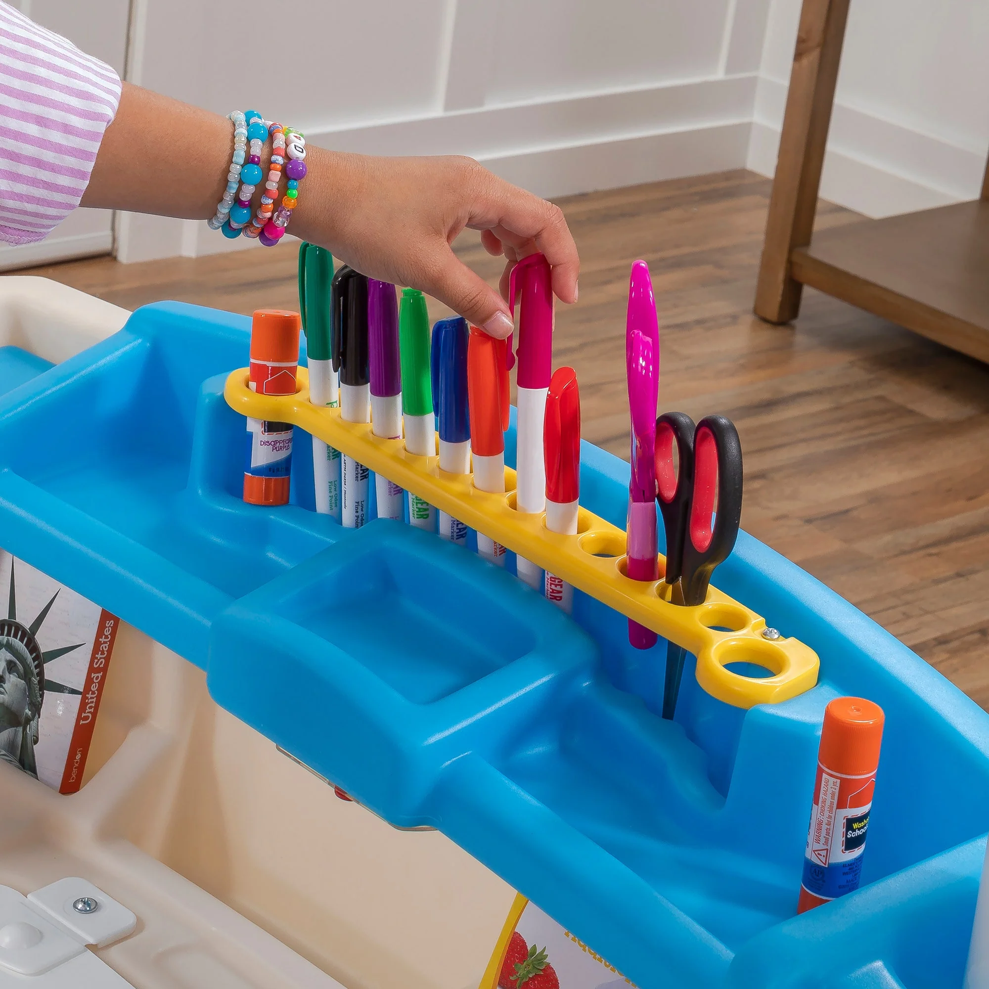 Deluxe Art Master Desk™ - Image 5