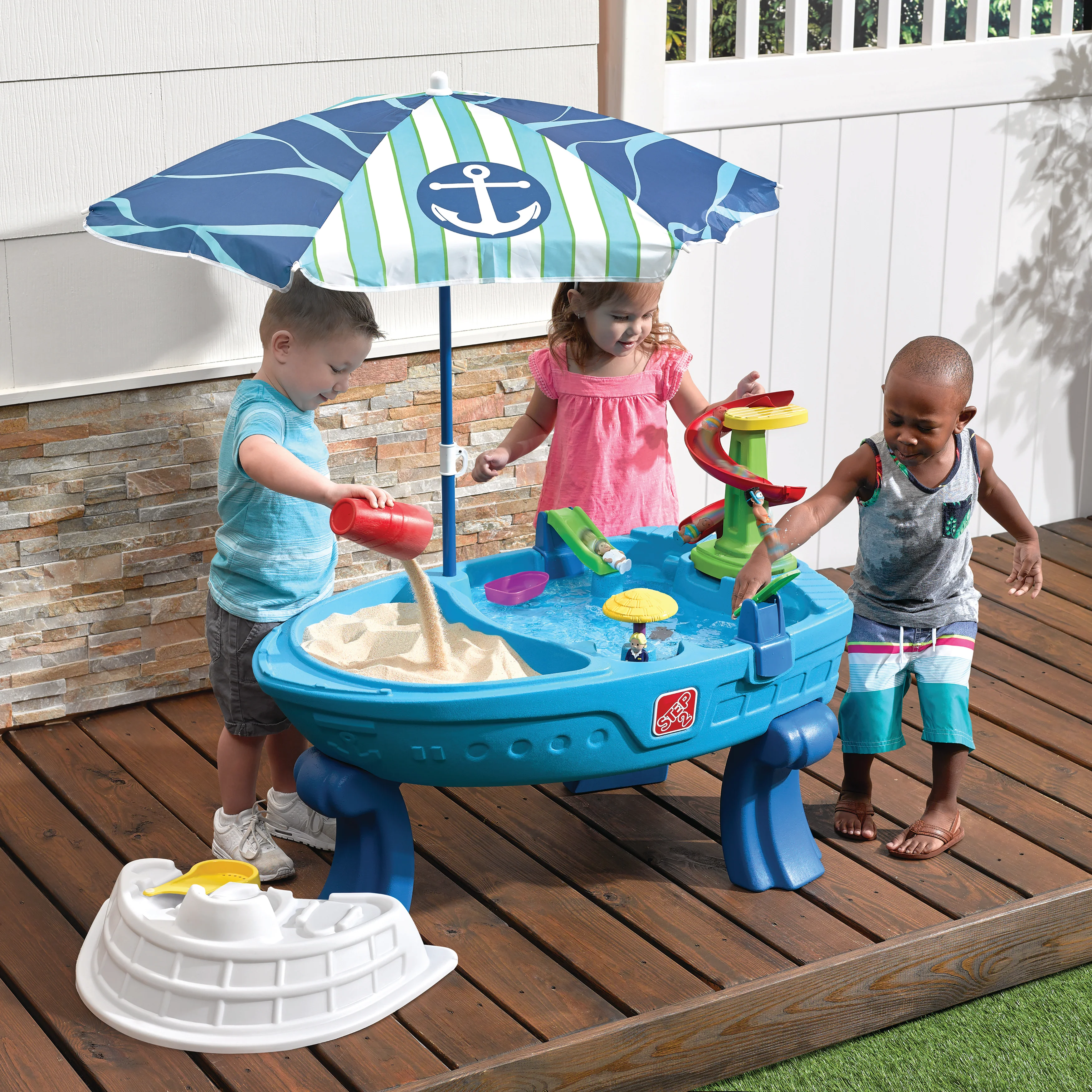 Fiesta Cruise Water Table with Umbrella™ - Image 2