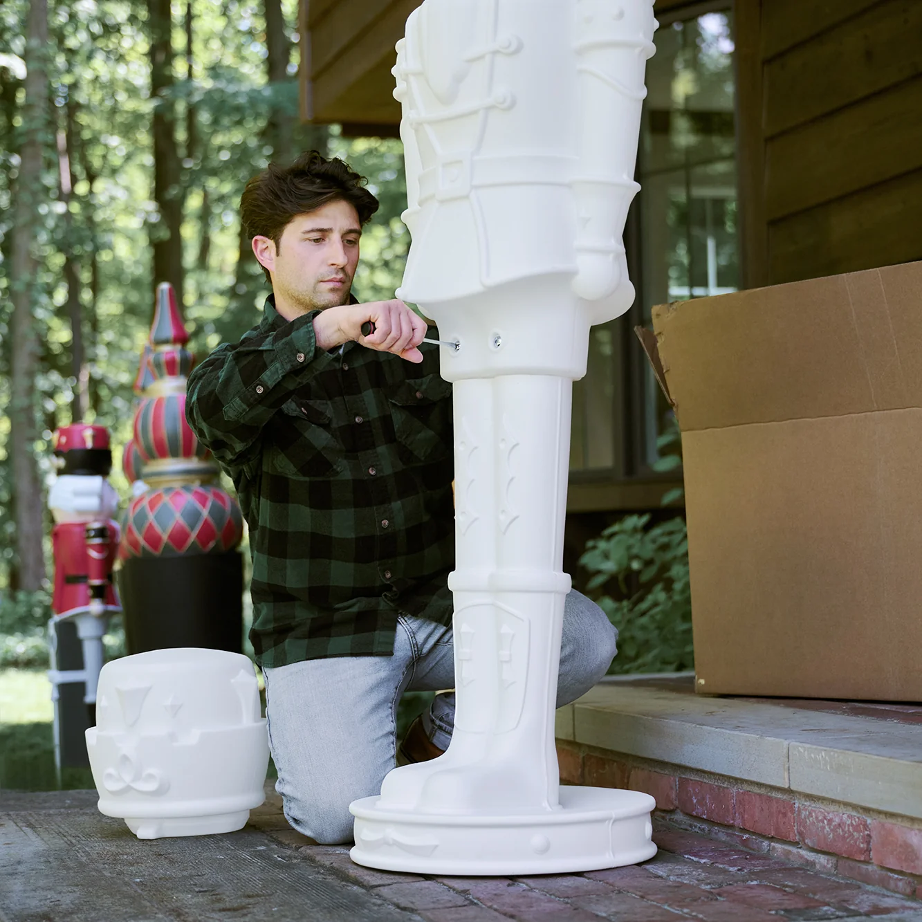 Giant 6ft Paintable Nutcracker Prince - Image 30