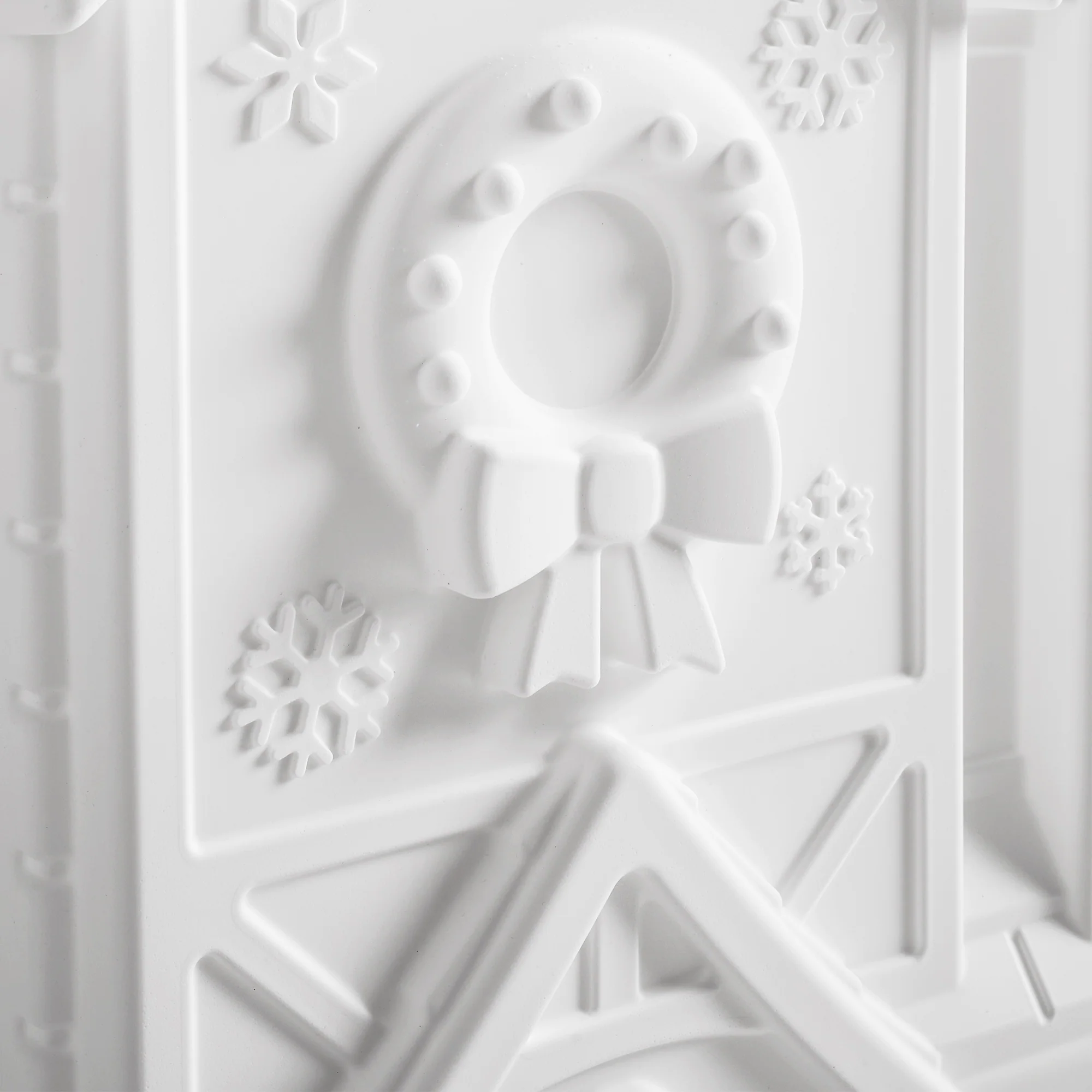 Paintable Large 3-Piece Outdoor Christmas Village - Image 10