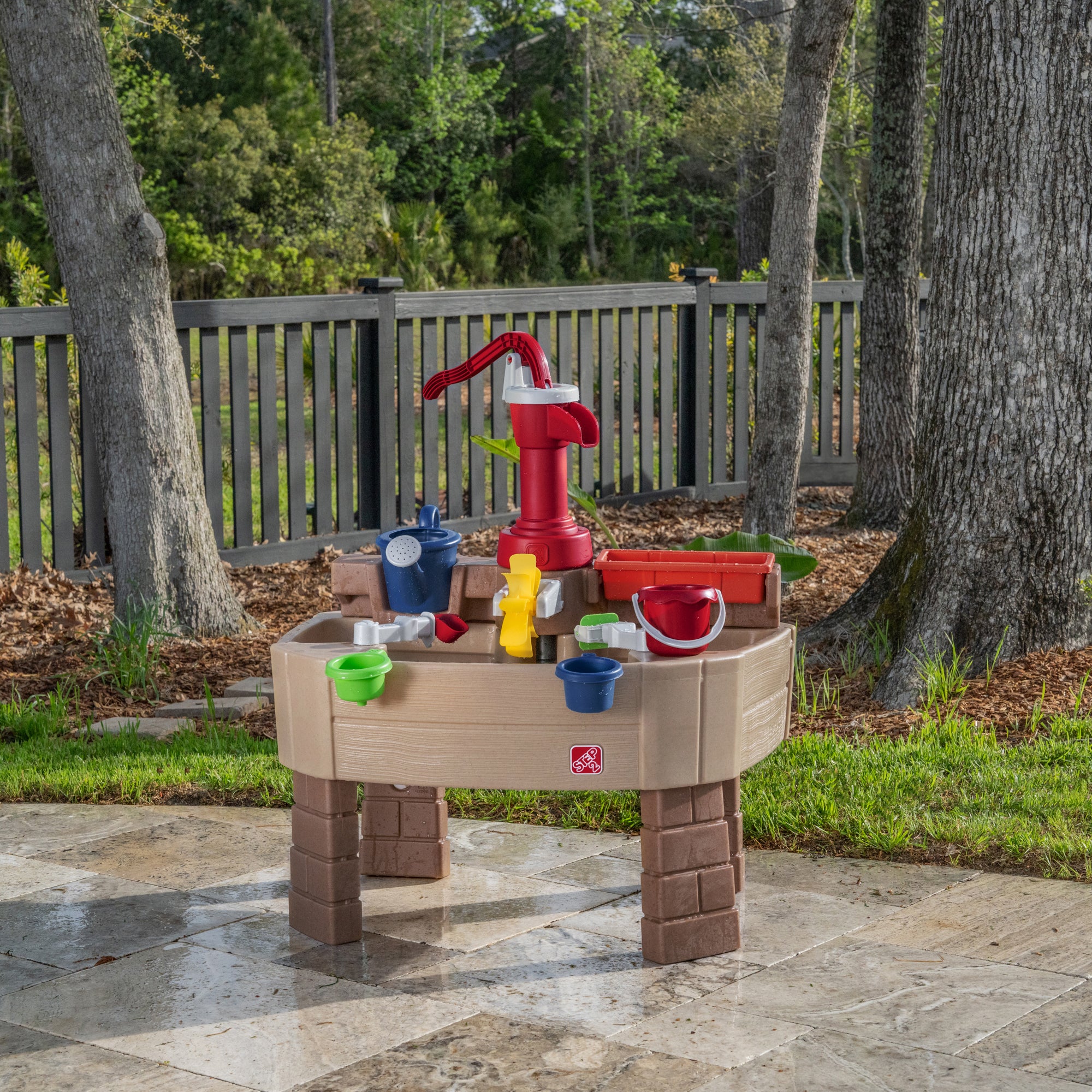 Pump & Splash Discovery Water Table™ - Image 14