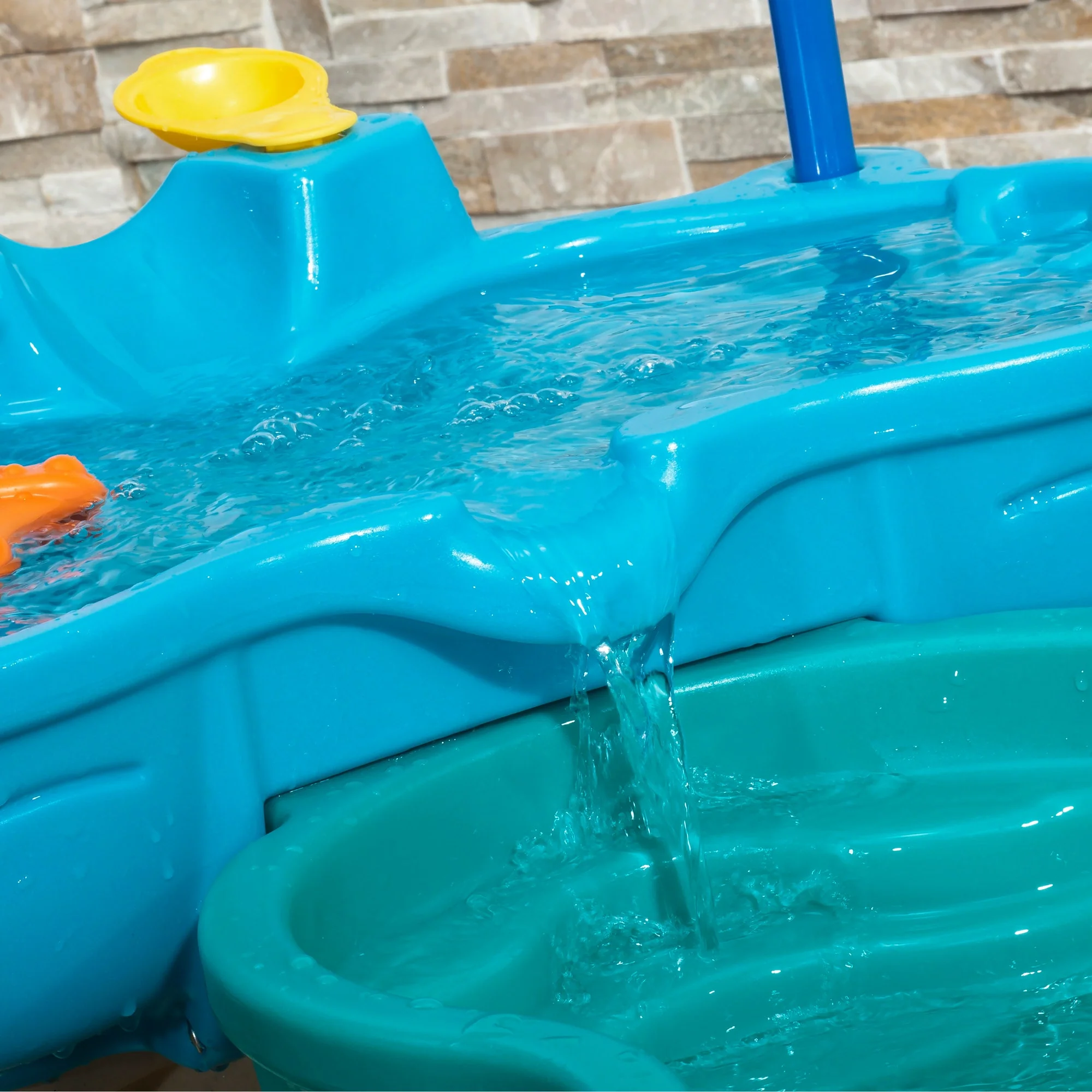 Spill & Splash Seaway Water Table™ - Image 3